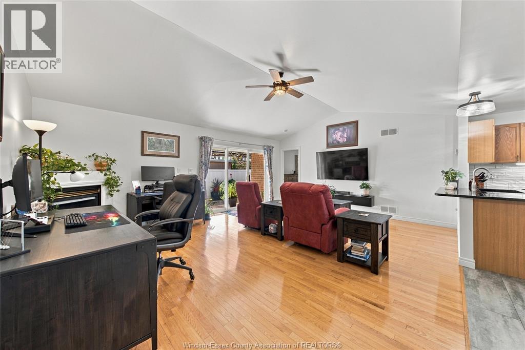 11125 FIRGROVE - 6