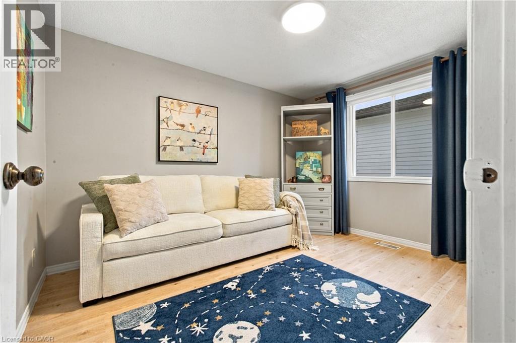 802 STRASBURG Road - Image 21