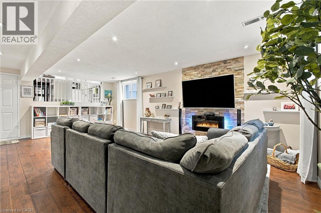 802 STRASBURG Road - 24
