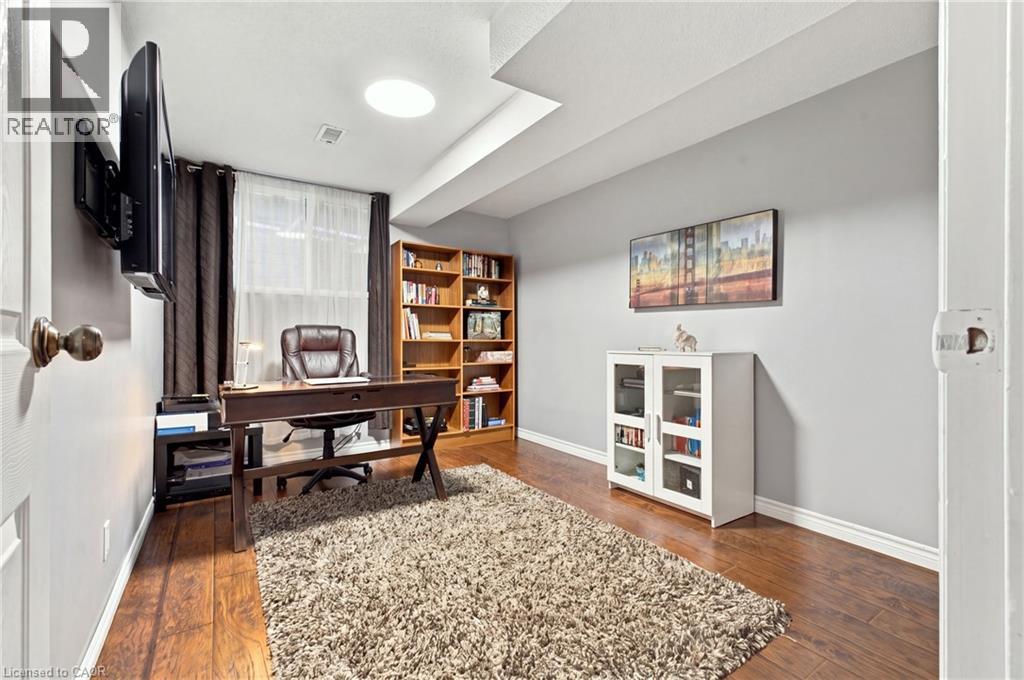 802 STRASBURG Road - 25