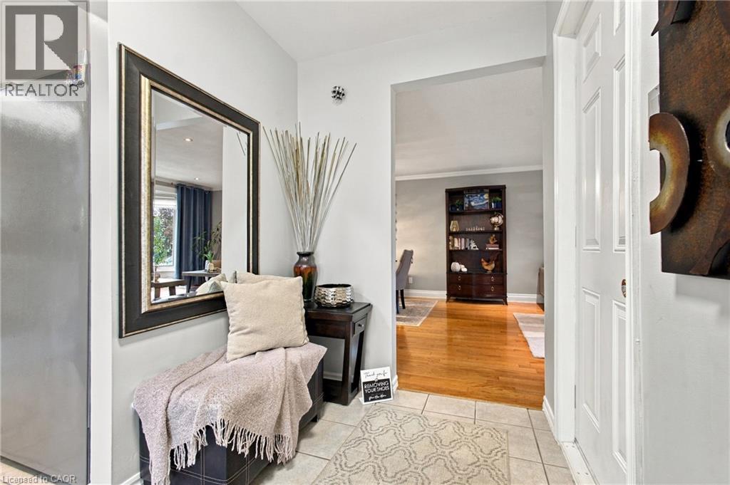 802 STRASBURG Road - Image 4