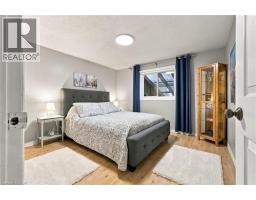 802 Strasburg Road, Kitchener, ON N2E2Y3 Photo 19