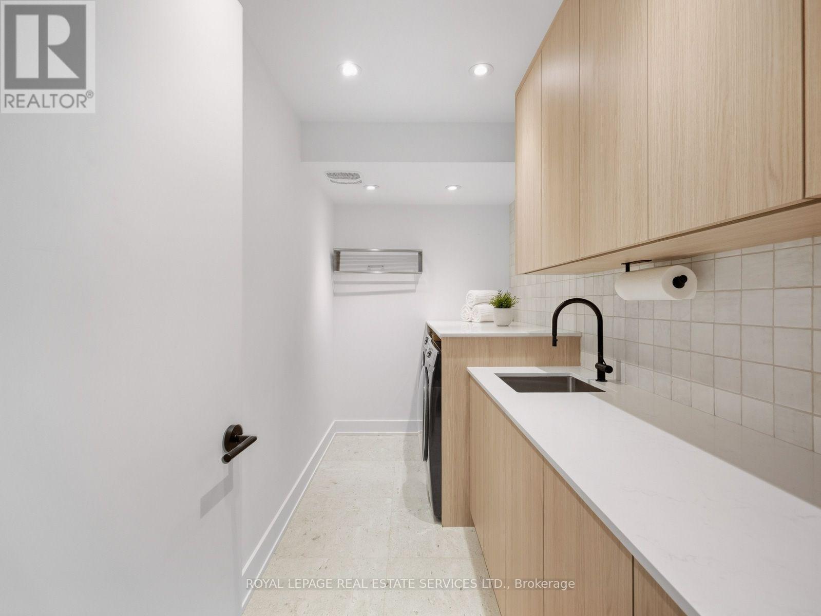 374 SPADINA ROAD - Image 30