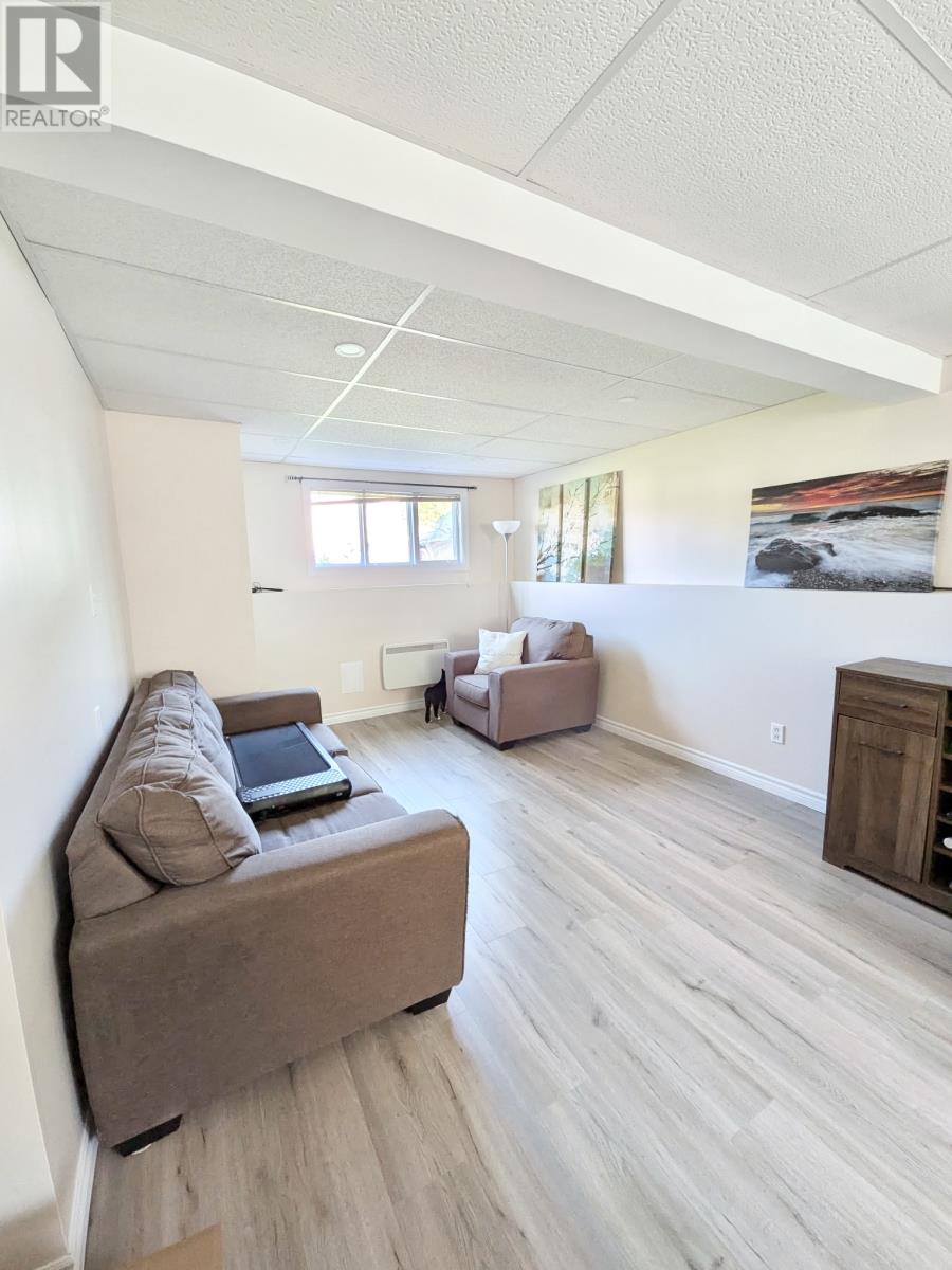 20 Tizzard Street - 27