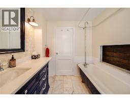 1641 Hall Ave, Windsor, ON N8X4S2 Photo 16