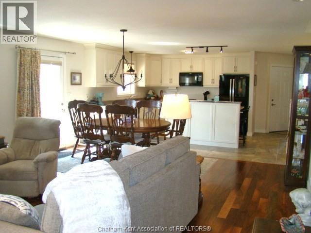 34 LANZ BOULEVARD - 12