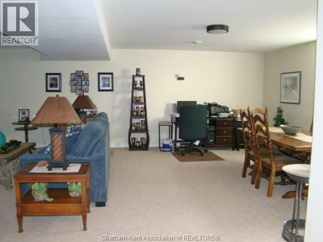 34 LANZ BOULEVARD - Image 31