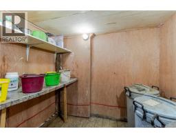 Feed room