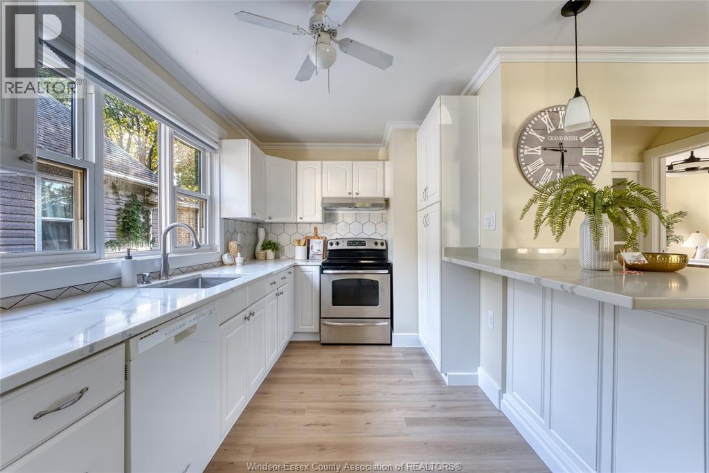 1325 Bernard - Image 10