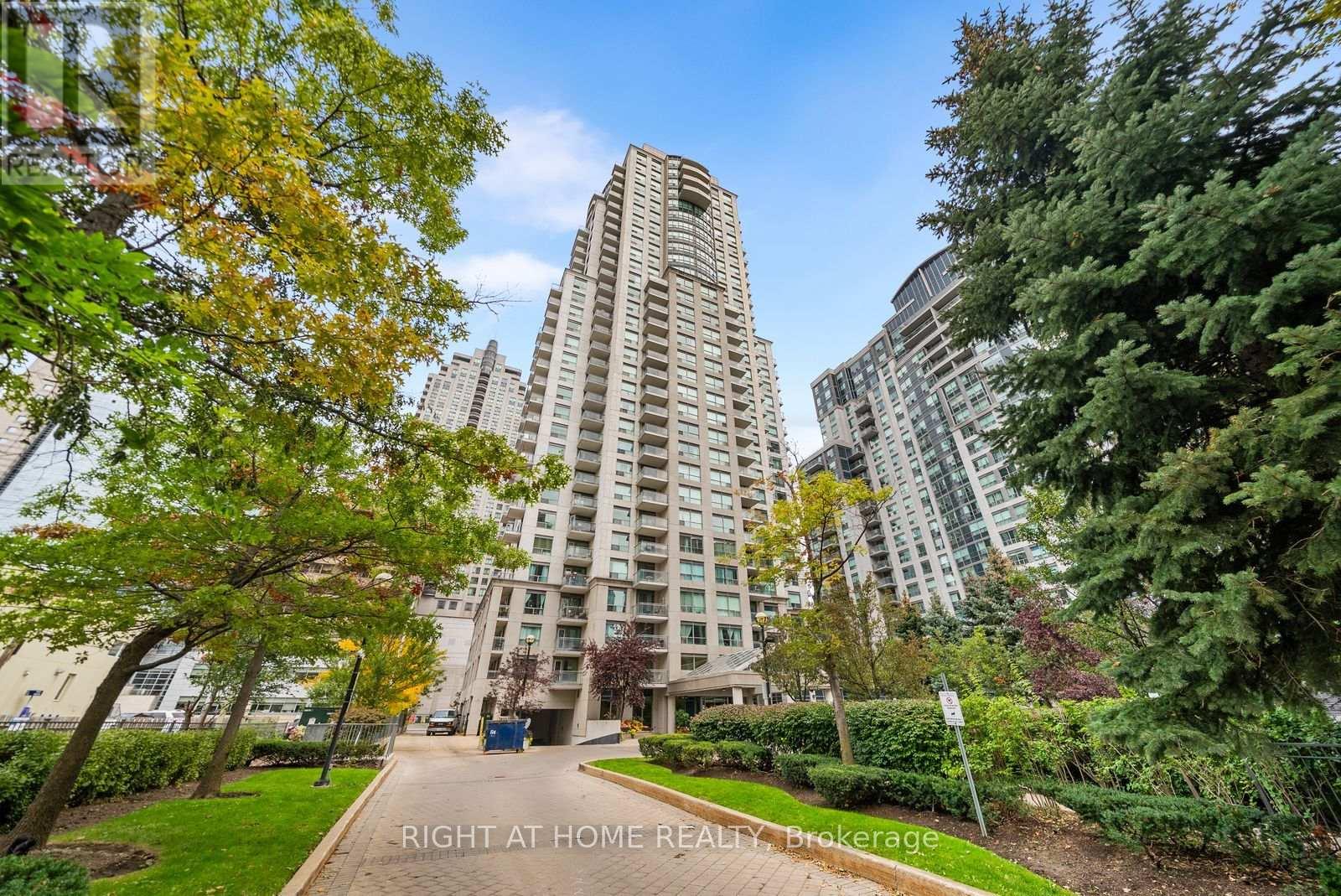 #901 21 HILLCREST AVENUE - 16