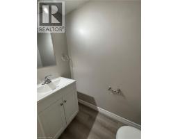 716 N Indian Road N, Sarnia, ON N7T7H1 Photo 6