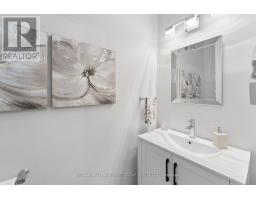 577 Creekview Circle, Pickering, ON L1W2Z9 Photo 17