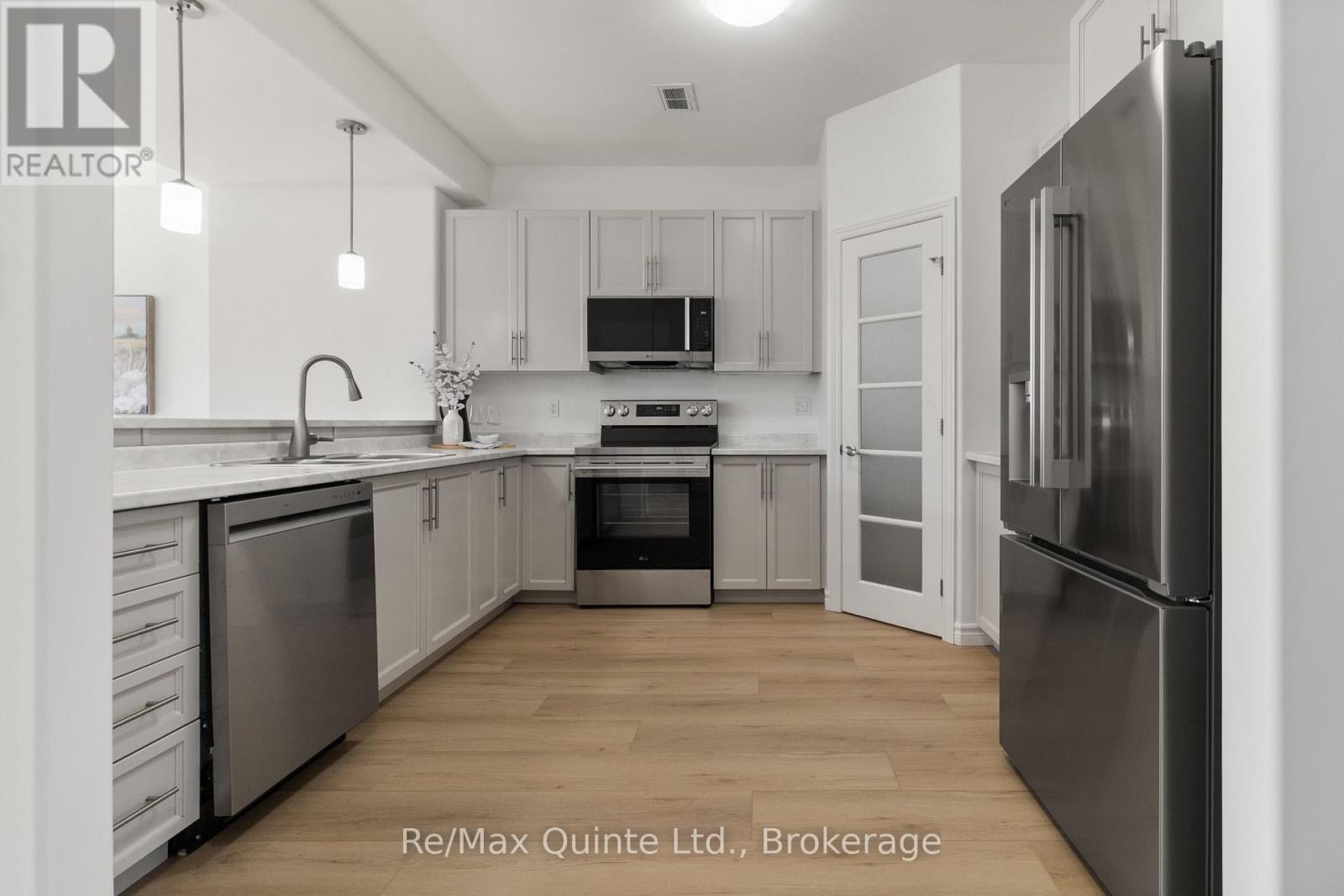46 Cottonwood Drive, Belleville, ON photo 22
