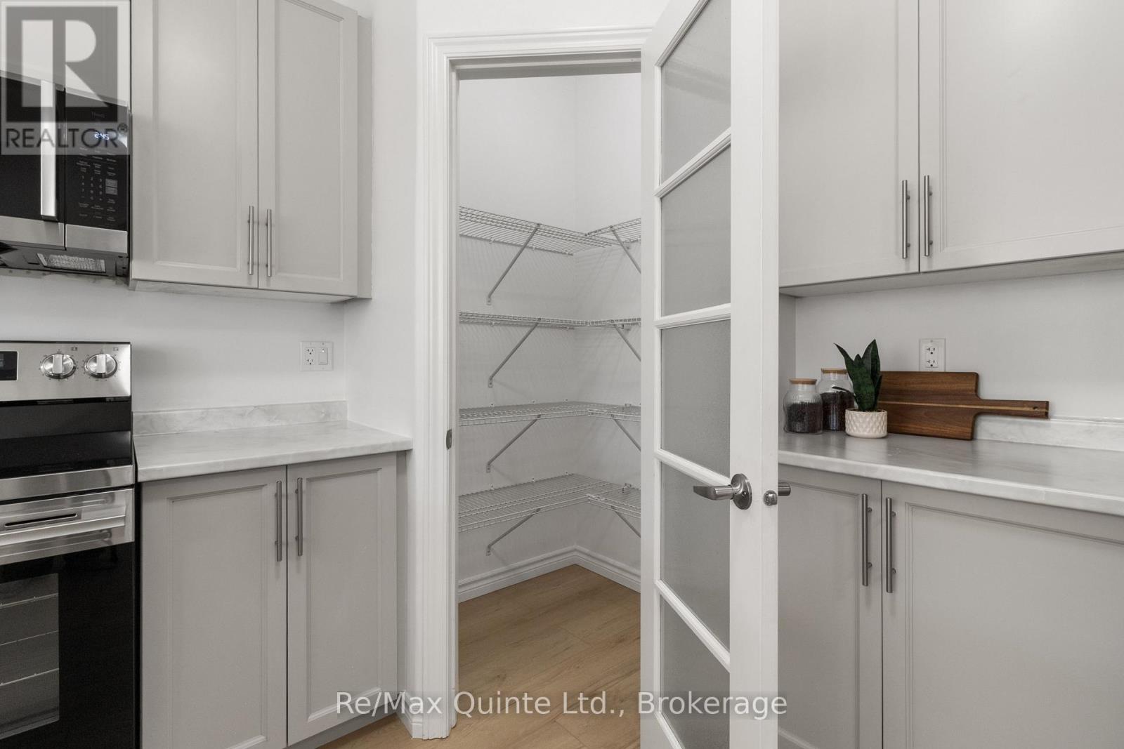 46 COTTONWOOD DRIVE - 27