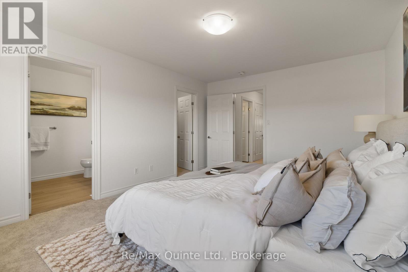 46 COTTONWOOD DRIVE - 34
