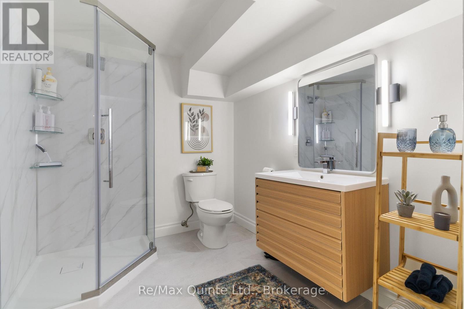 69 KENSINGTON CRESCENT - 46