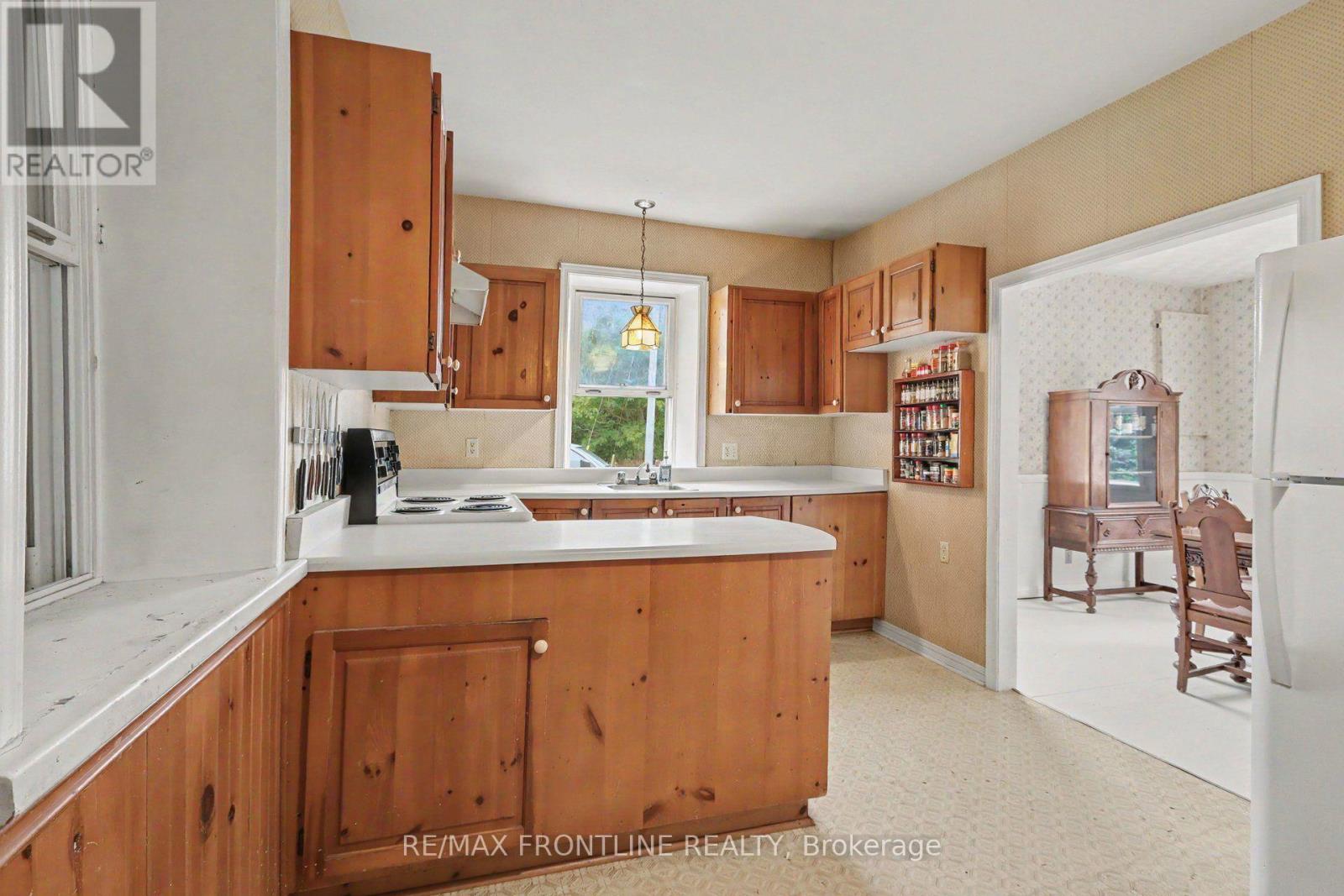 199 INNISVILLE ROAD S - 8