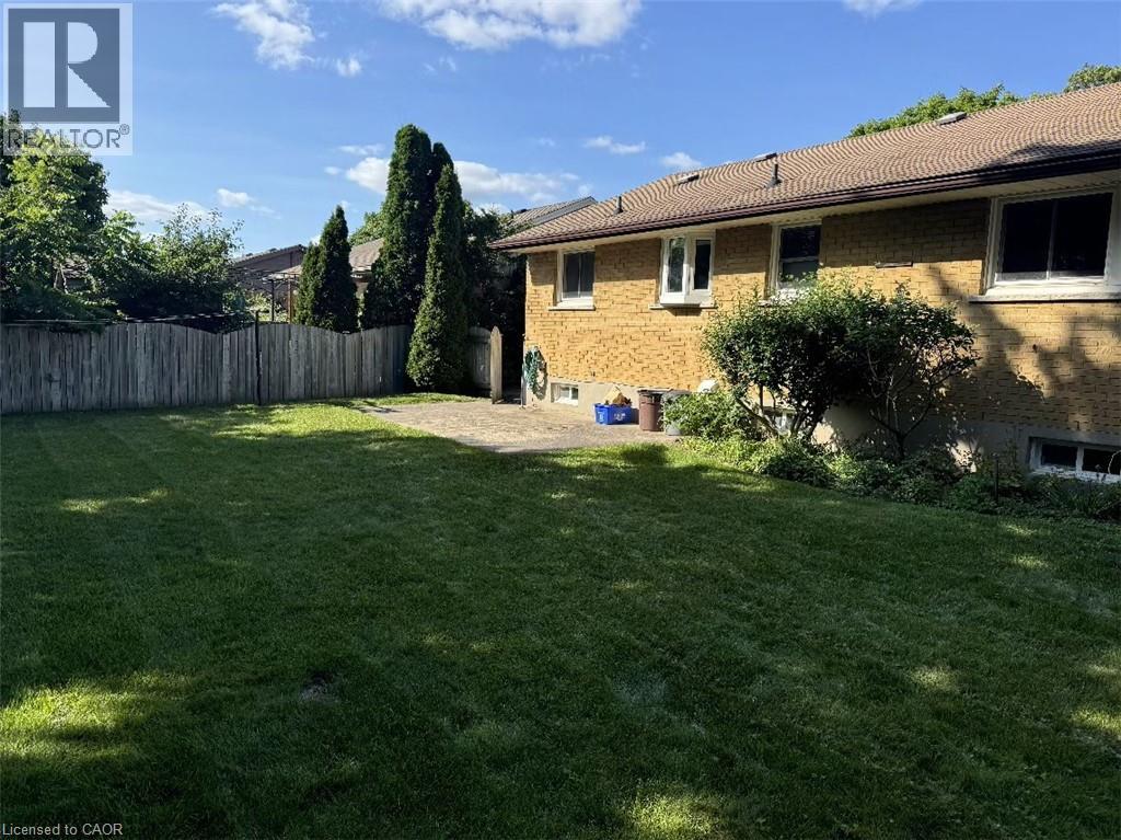 23 ELKINGTON Drive Unit# Upper Unit — photo 2