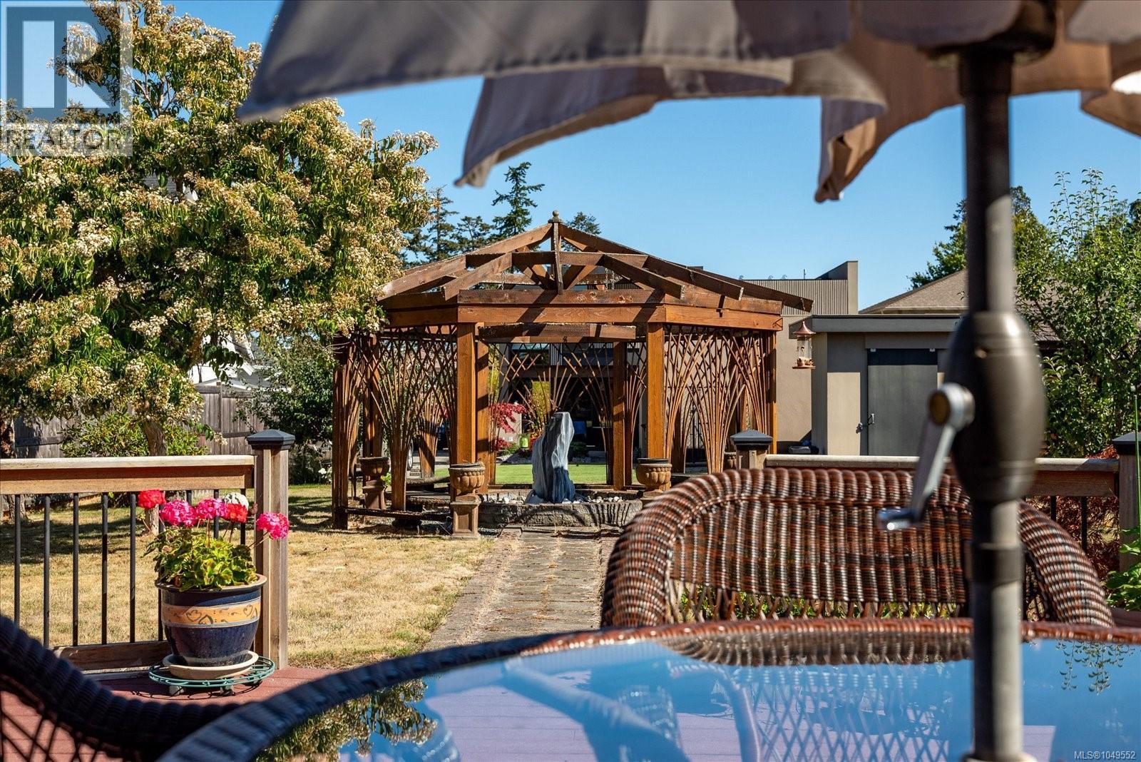 616 Attenborough St - 27