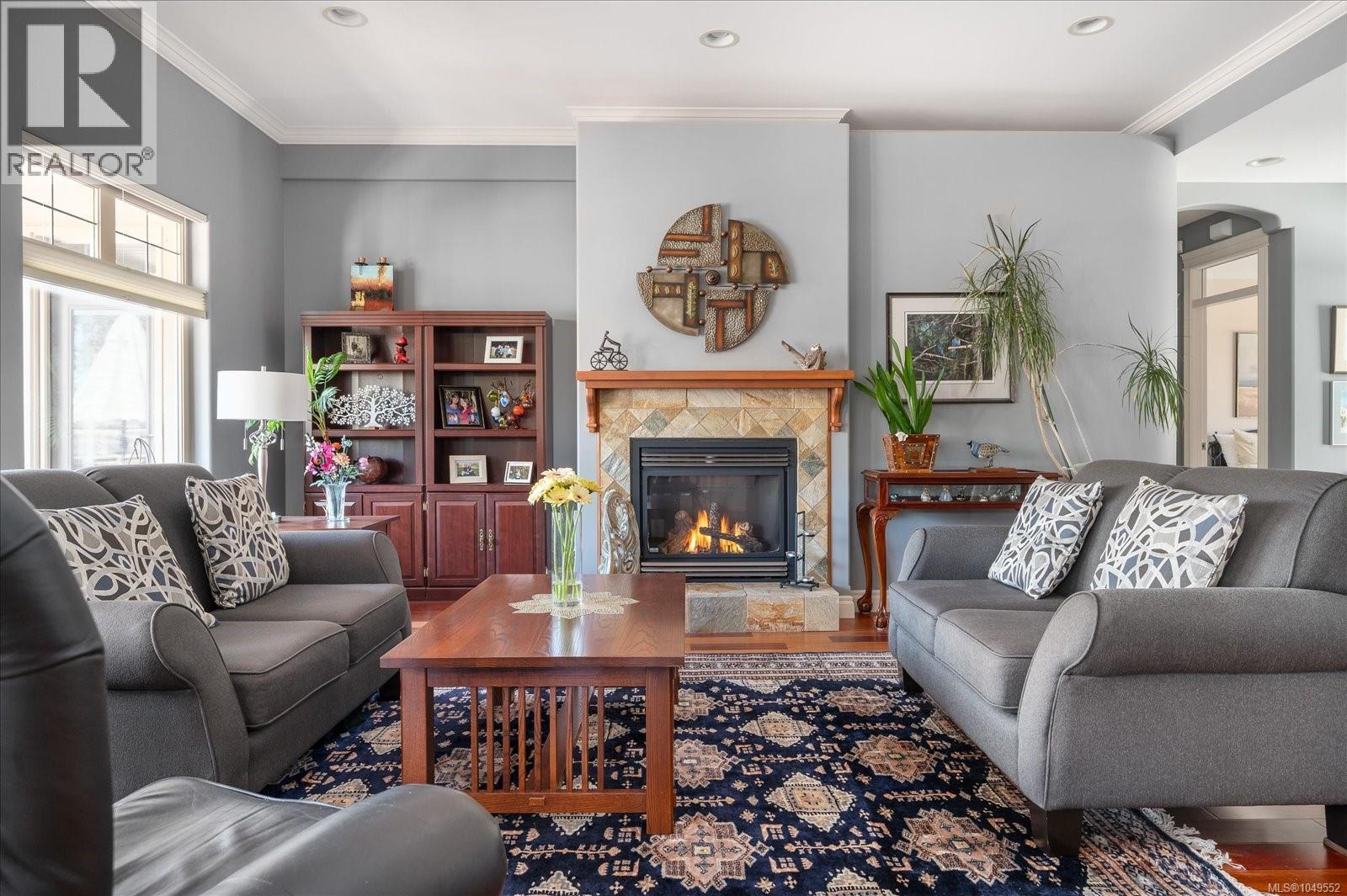 616 Attenborough St - 10