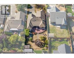 616 Attenborough St, Parksville, BC V9P1A5 Photo 40