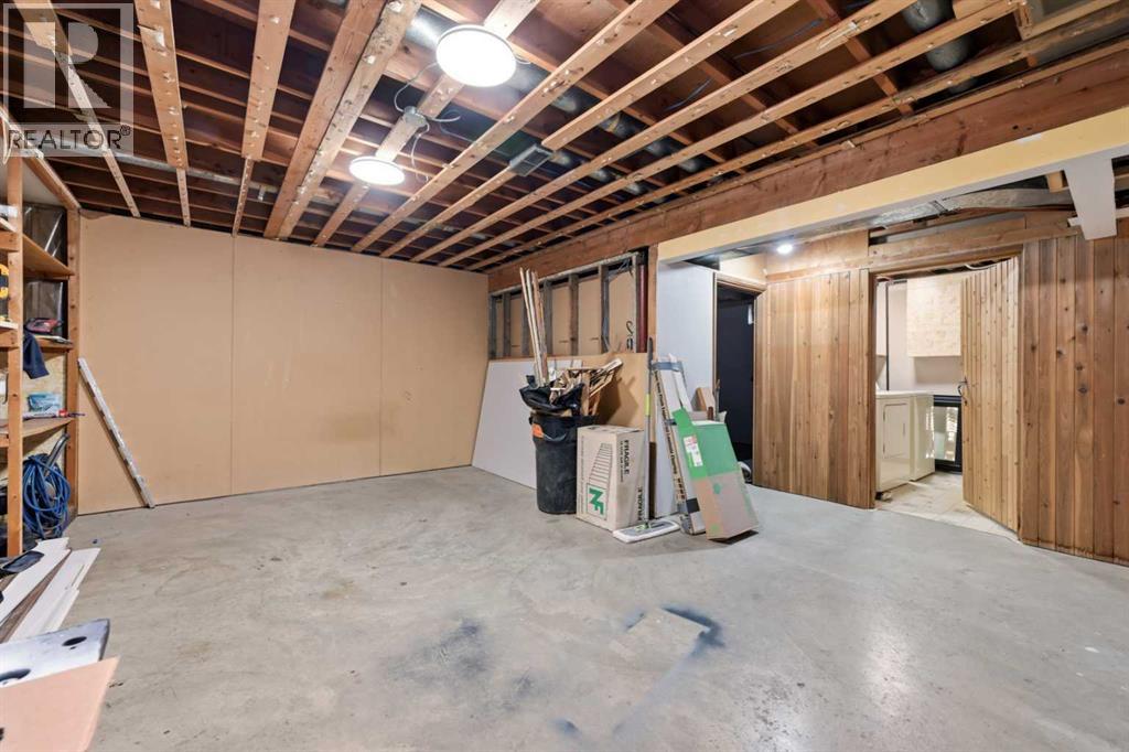 77 Selkirk Boulevard - 29