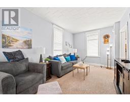 61 Lindsay Street N, Kawartha Lakes, ON K9V1T6 Photo 8