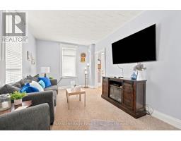 61 Lindsay Street N, Kawartha Lakes, ON K9V1T6 Photo 9