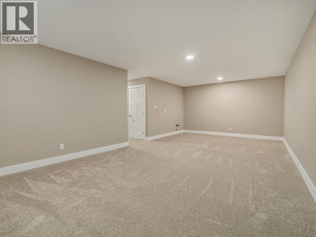 521 Kipp Street photo 34