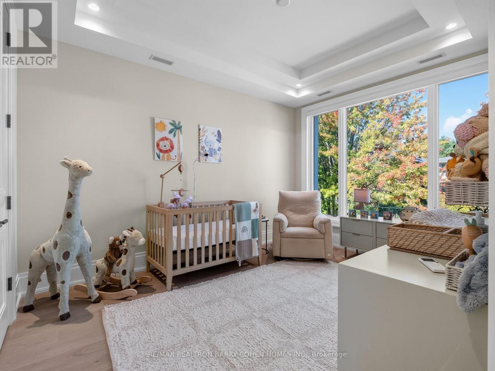 87 COLLEGE VIEW AVENUE - Image 31