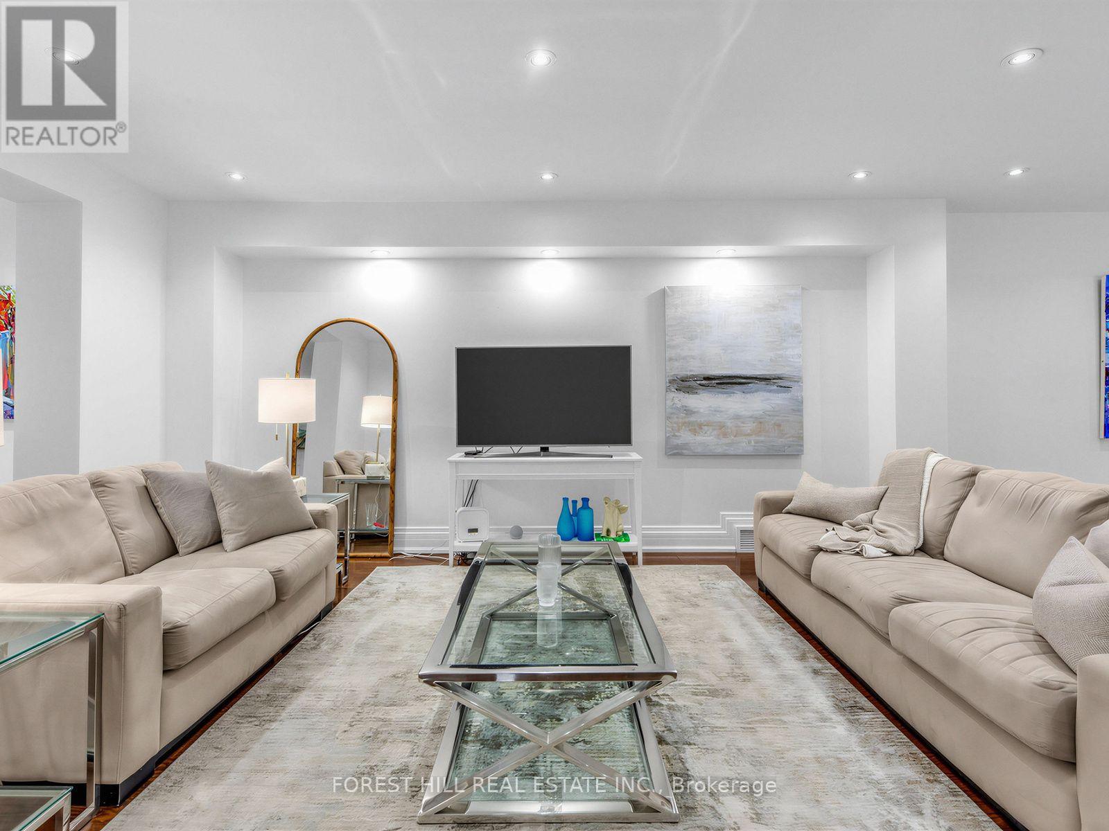 6 ROMNEY ROAD - 5