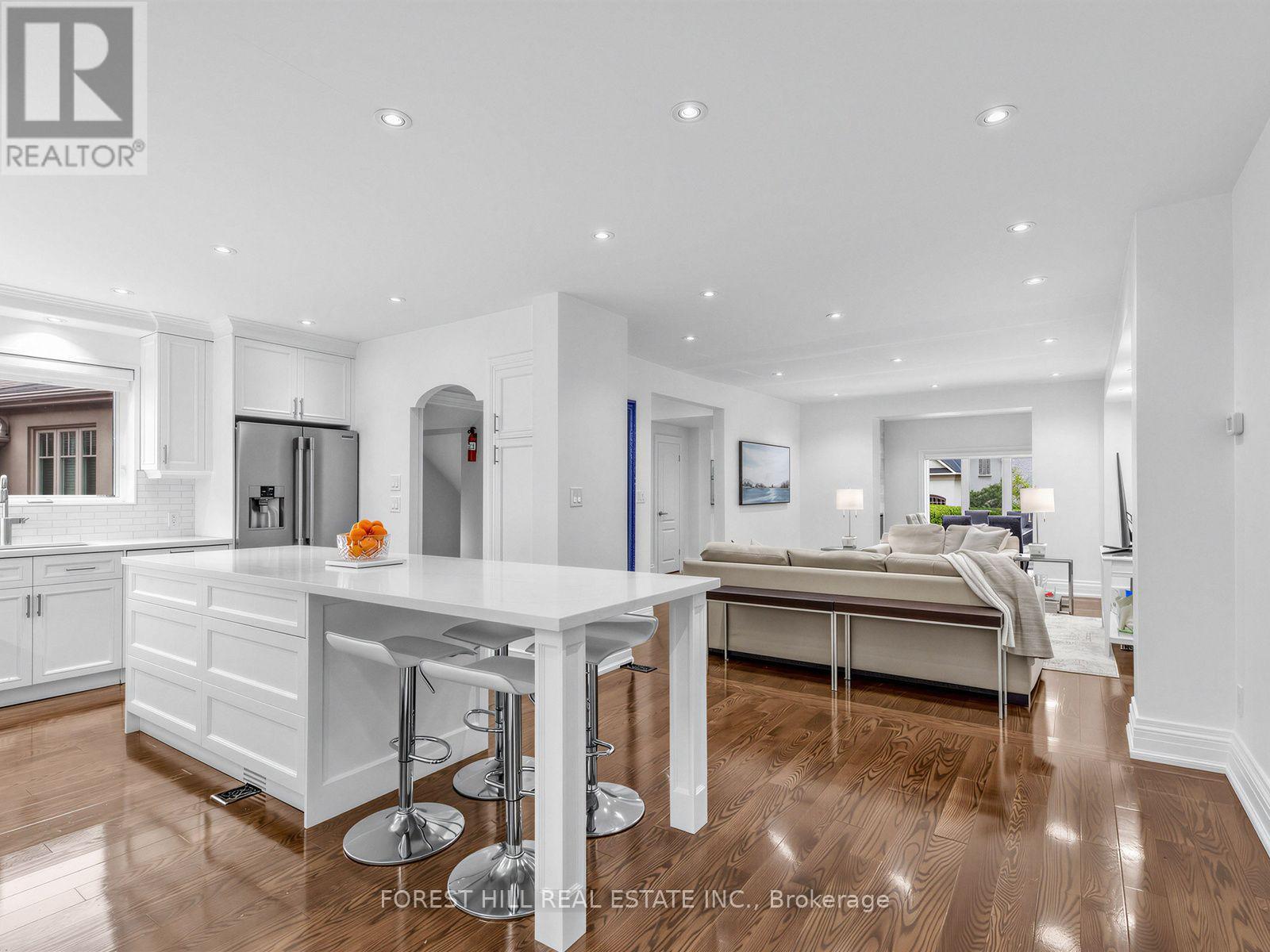 6 ROMNEY ROAD - 8