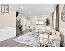 Living room - 2349 Dress Circle Crescent, Oshawa, ON L1L0L8 Photo 10