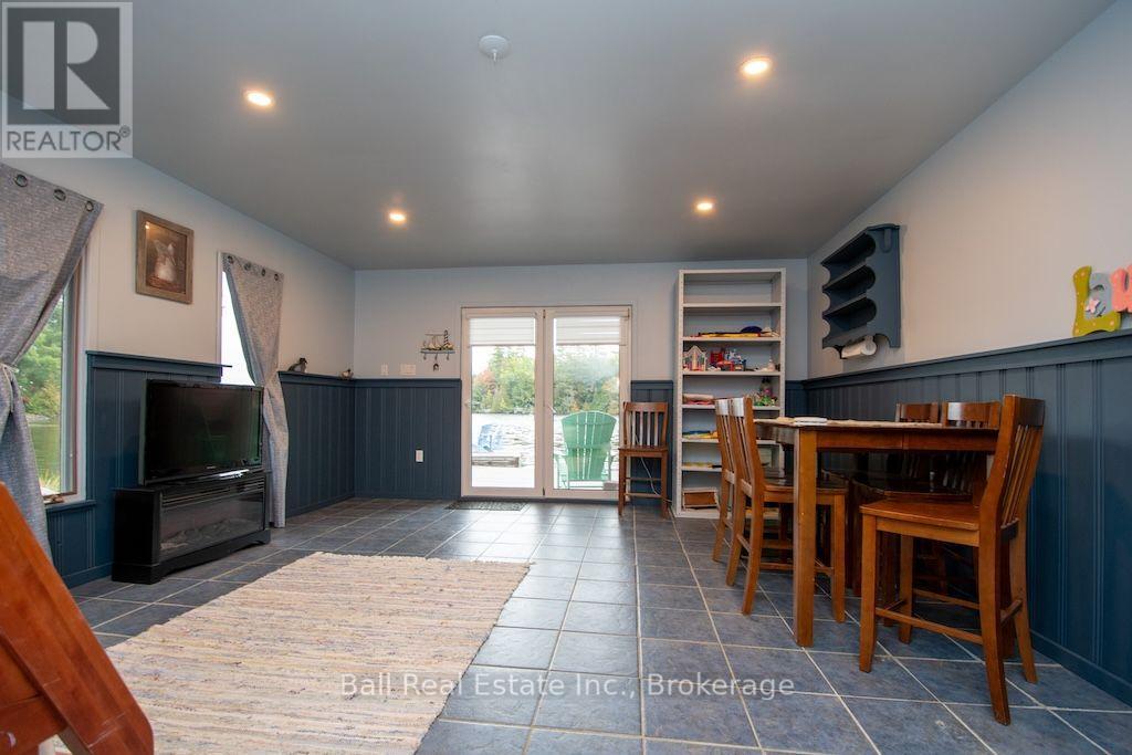 106 IRWIN DRIVE - Image 32
