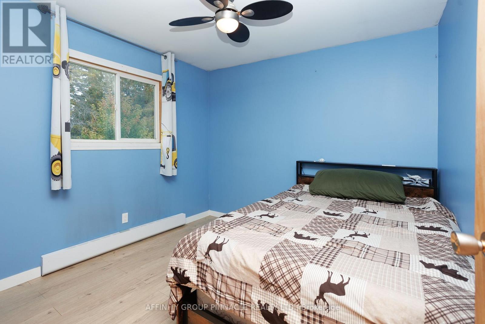 24 OAKWOOD DRIVE - 14