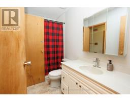 24 Oakwood Drive, Kawartha Lakes, ON K0M1N0 Photo 18