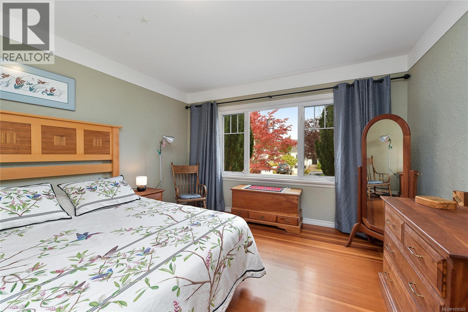 2585 Dufferin Ave - 21