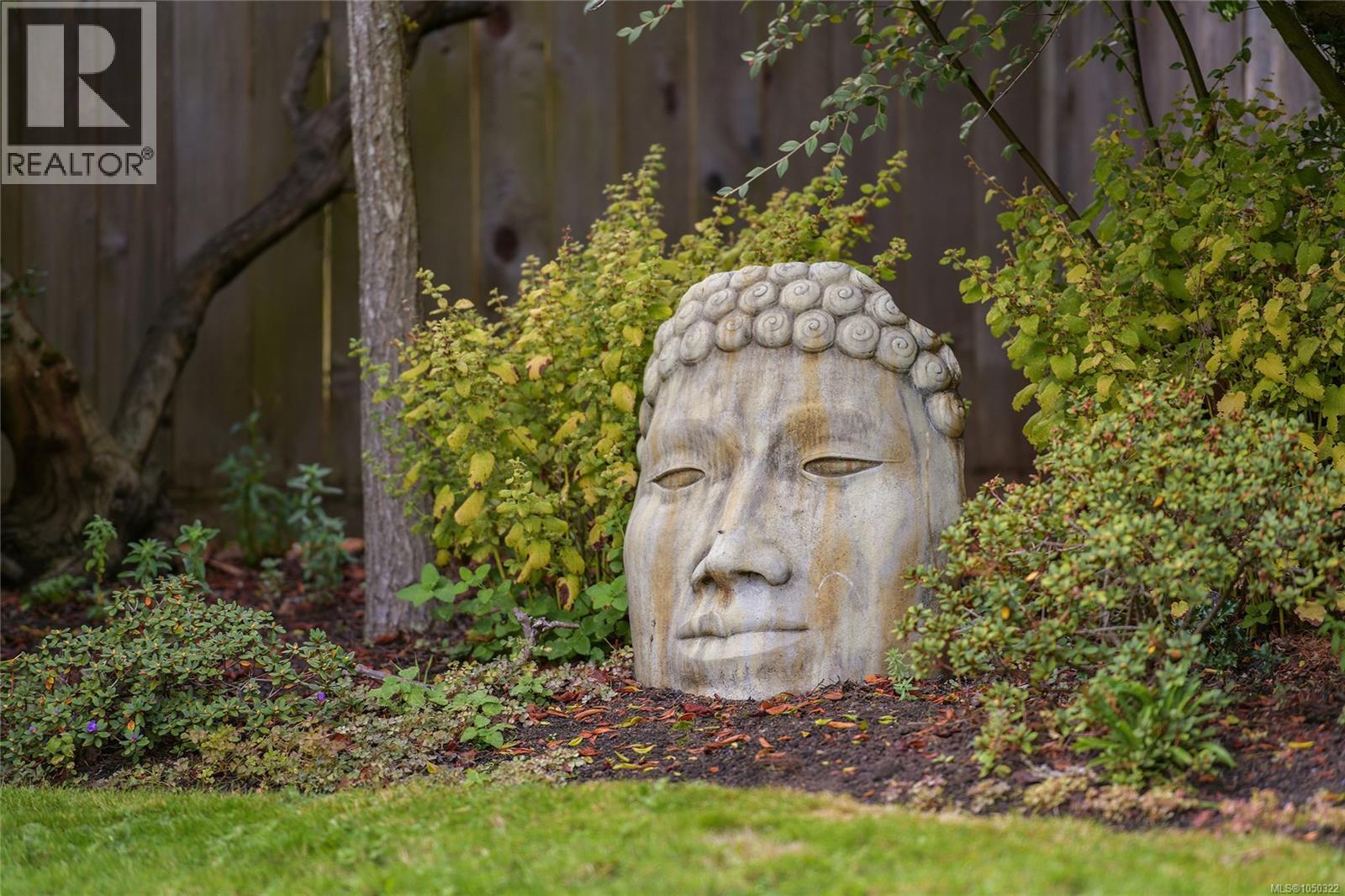 2585 Dufferin Ave - 52