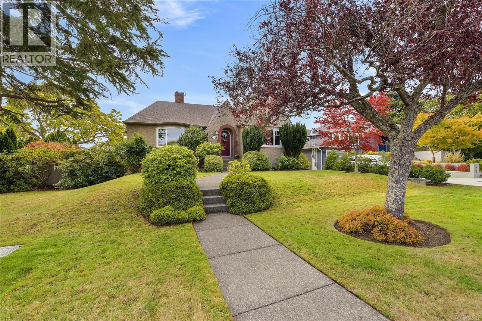 2585 Dufferin Ave - 54