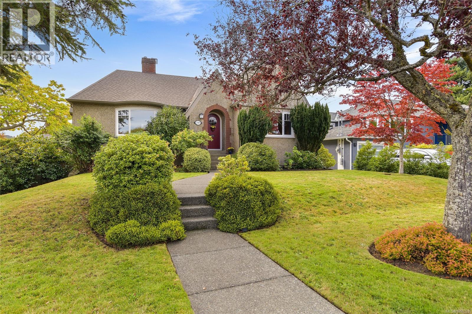 2585 Dufferin Ave - 56