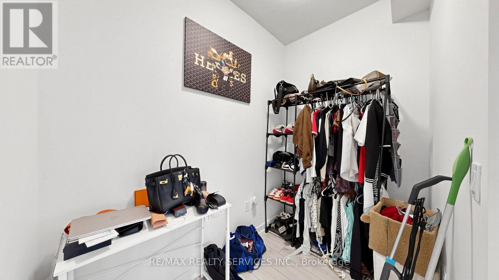 #707 38 ANNIE CRAIG DRIVE - 15