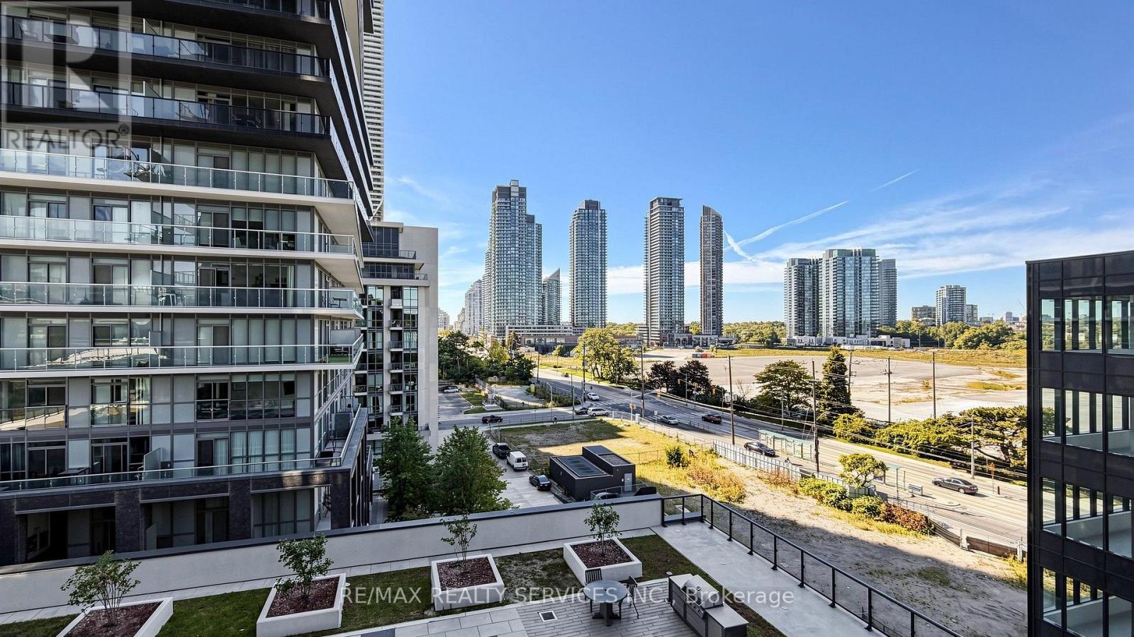 #707 38 ANNIE CRAIG DRIVE - Image 26