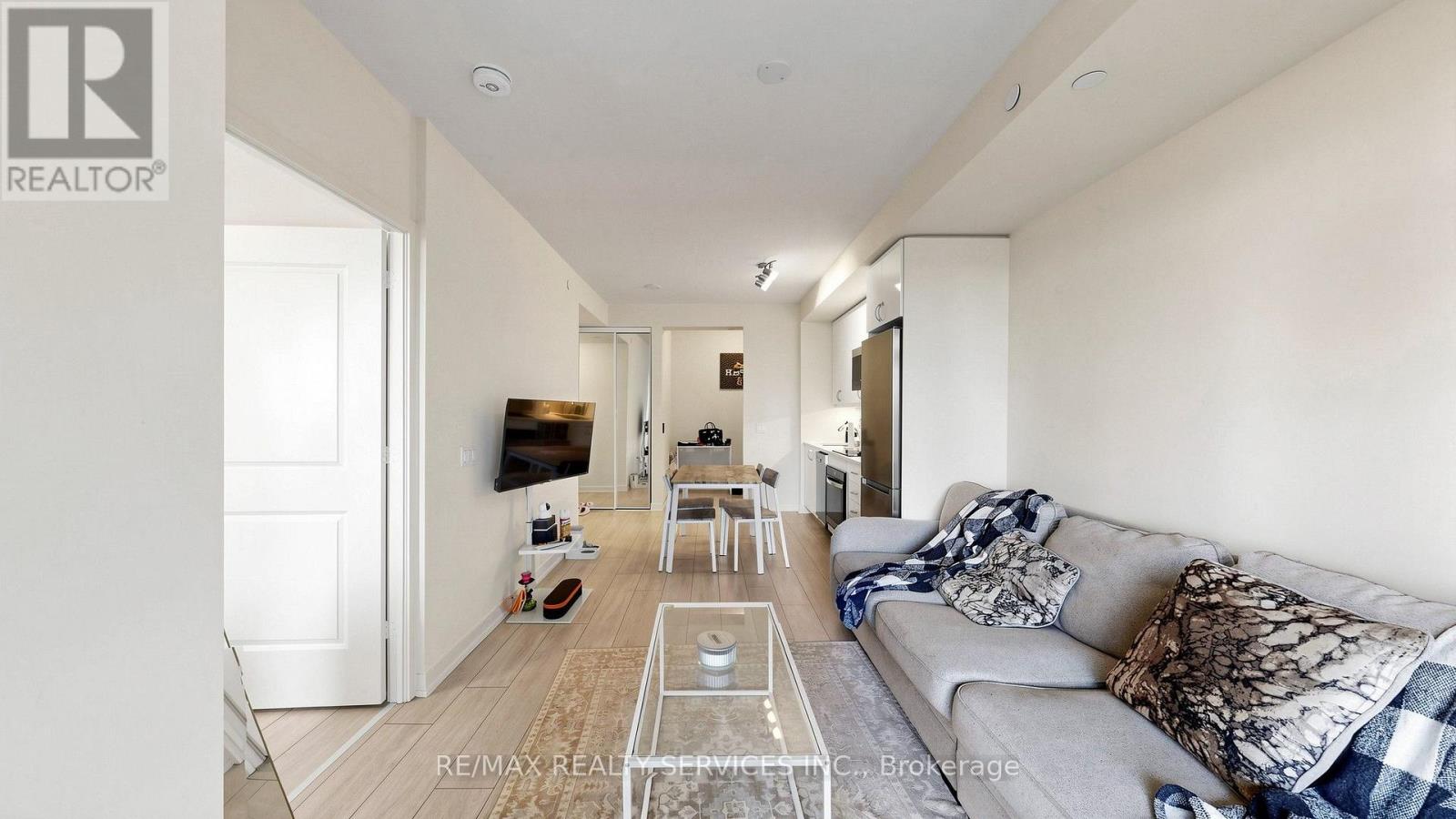 #707 38 ANNIE CRAIG DRIVE - 7