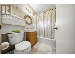 1 Mayo Drive, Toronto, ON M6L2X1 Photo 14
