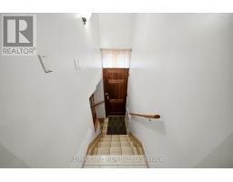 1 Mayo Drive, Toronto, ON M6L2X1 Photo 15