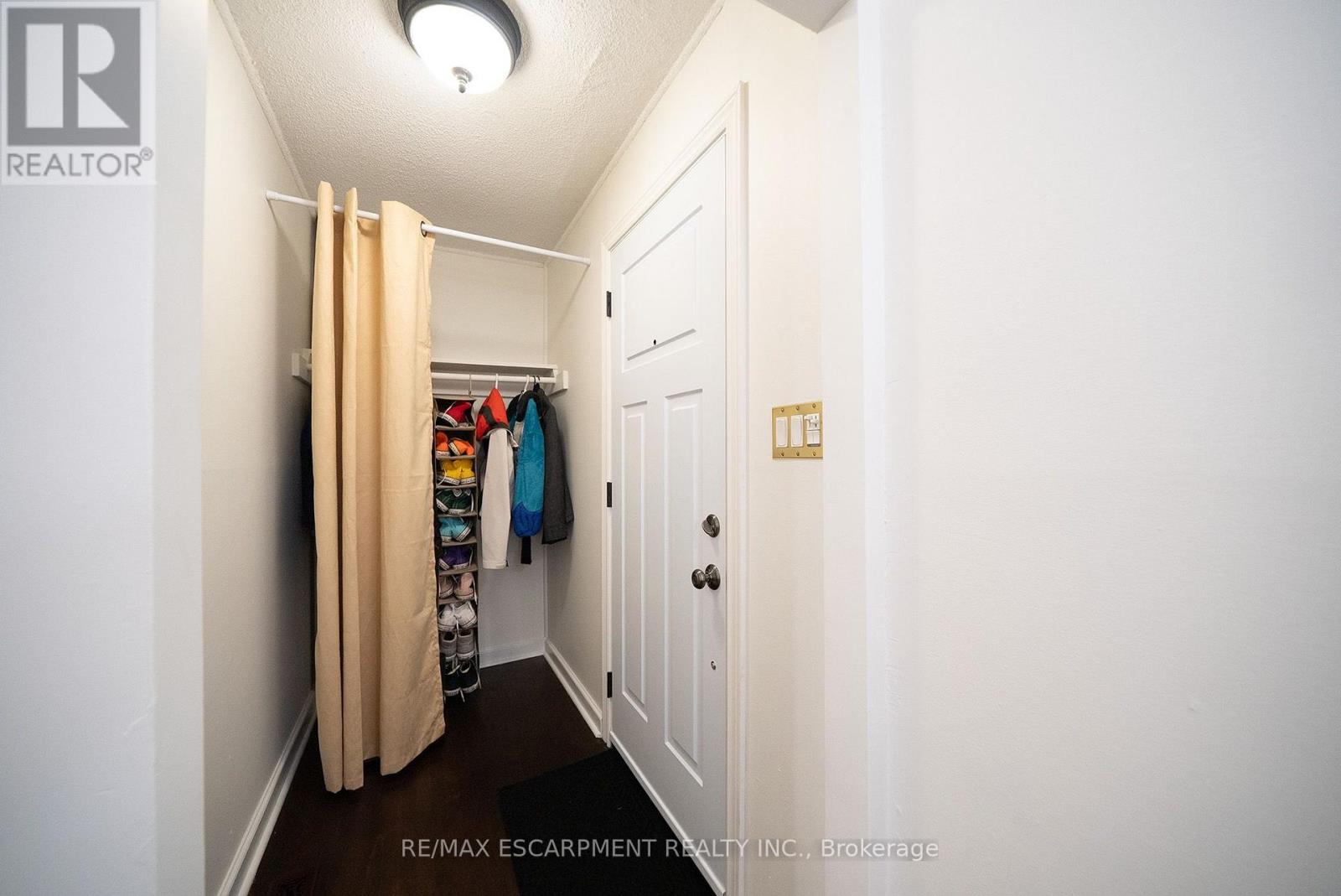 89 SALISBURY AVENUE - 4