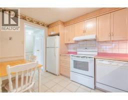 Kitchen - 3695 Kaneff Crescent Unit# 612, Mississauga, ON L5A4B6 Photo 7
