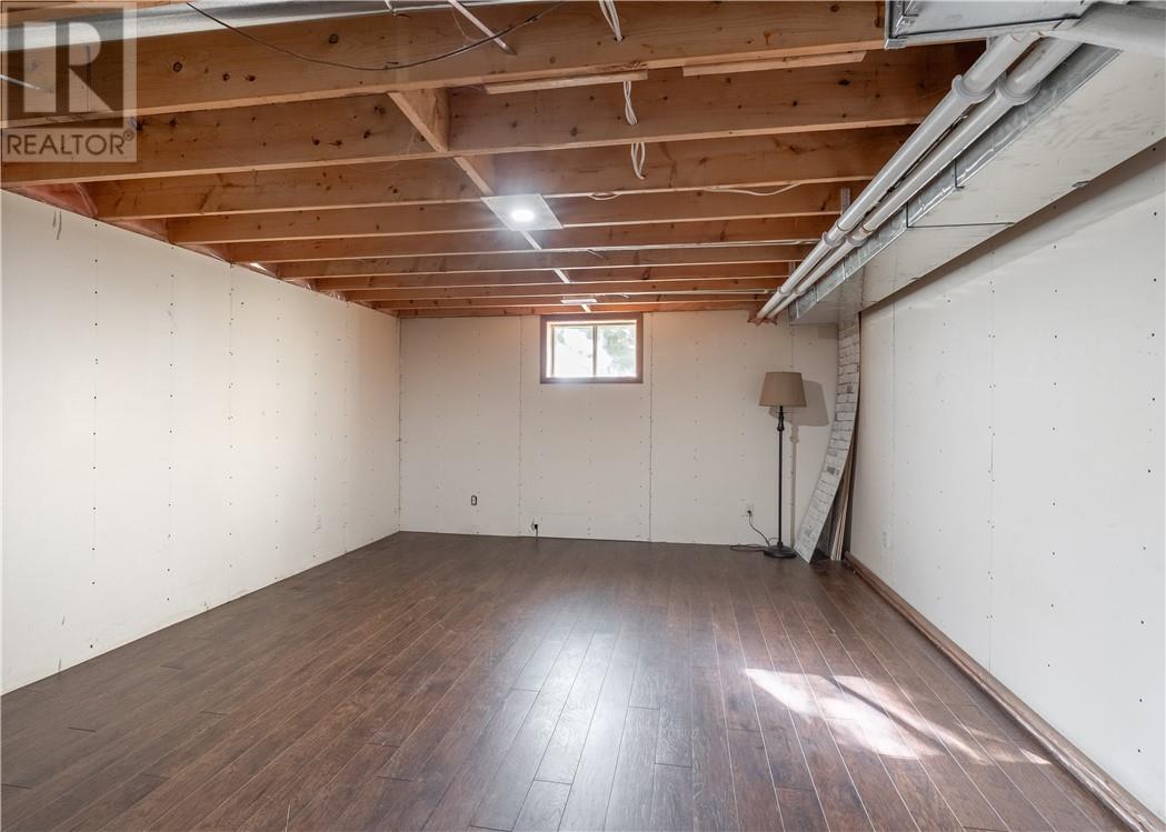 2366 Vermillion Lake Street - Image 26