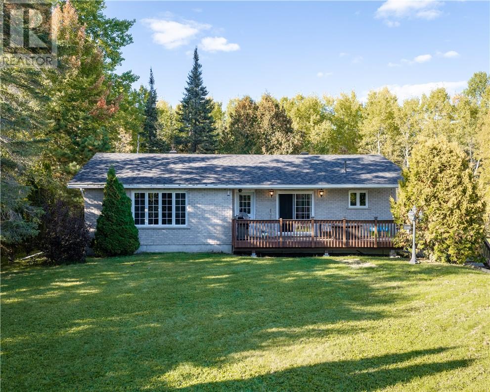 2366 Vermillion Lake Street - Image 29