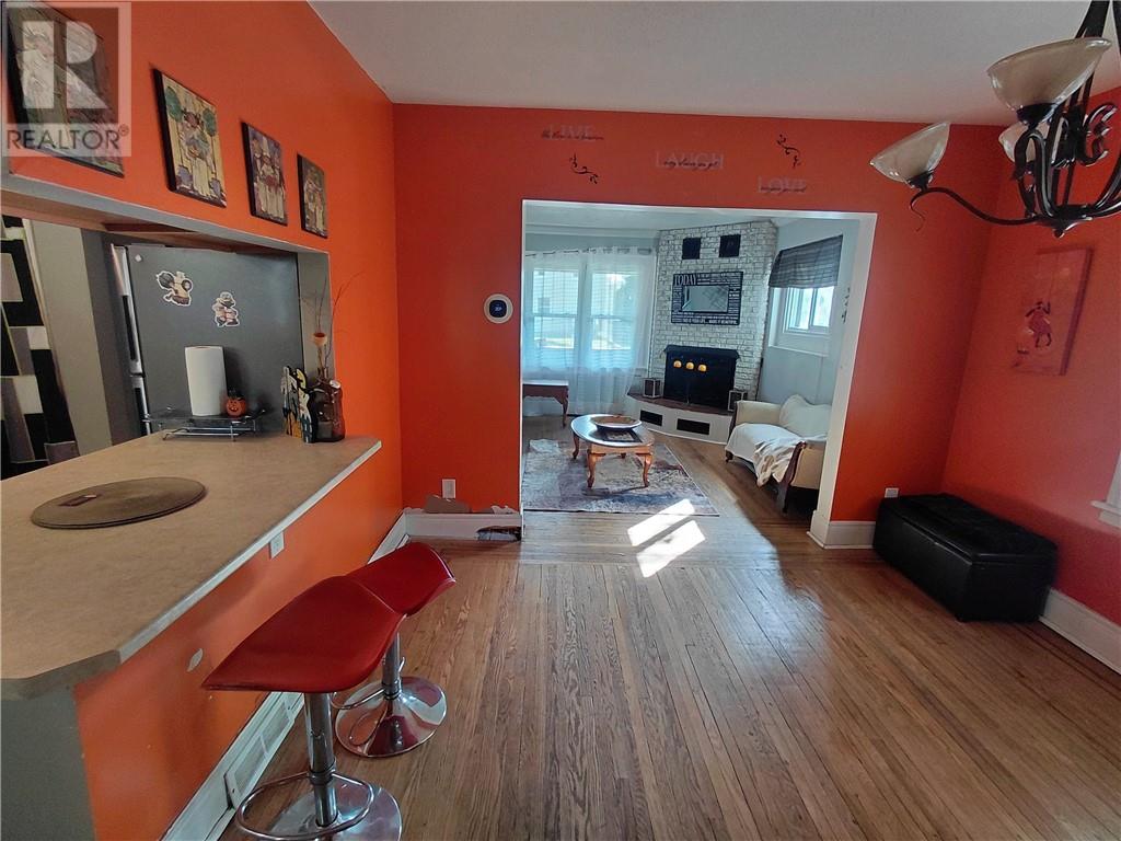 122 Bloor Street - Image 3
